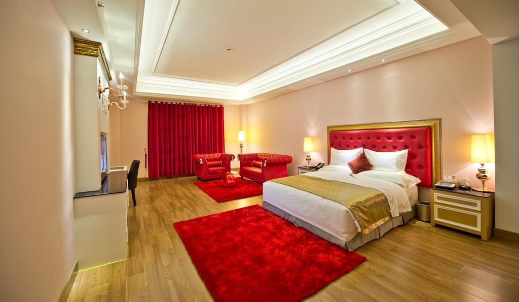 The Royal Pinnacle Hotel Doumen Rum bild