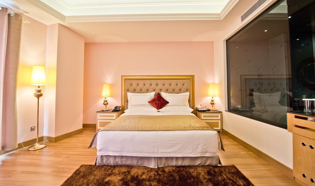 The Royal Pinnacle Hotel Doumen Rum bild